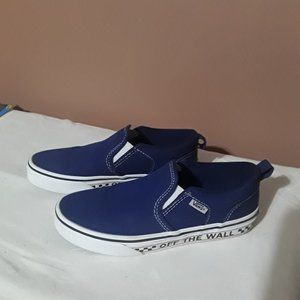 Vans boys' shoes, size 3 Off the wall
